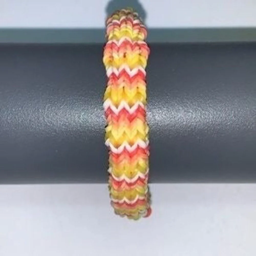 Hexodot‎ Girls Bracelet Multicolor Rubber Bands Intricate Rainbow Loom Youth Fun